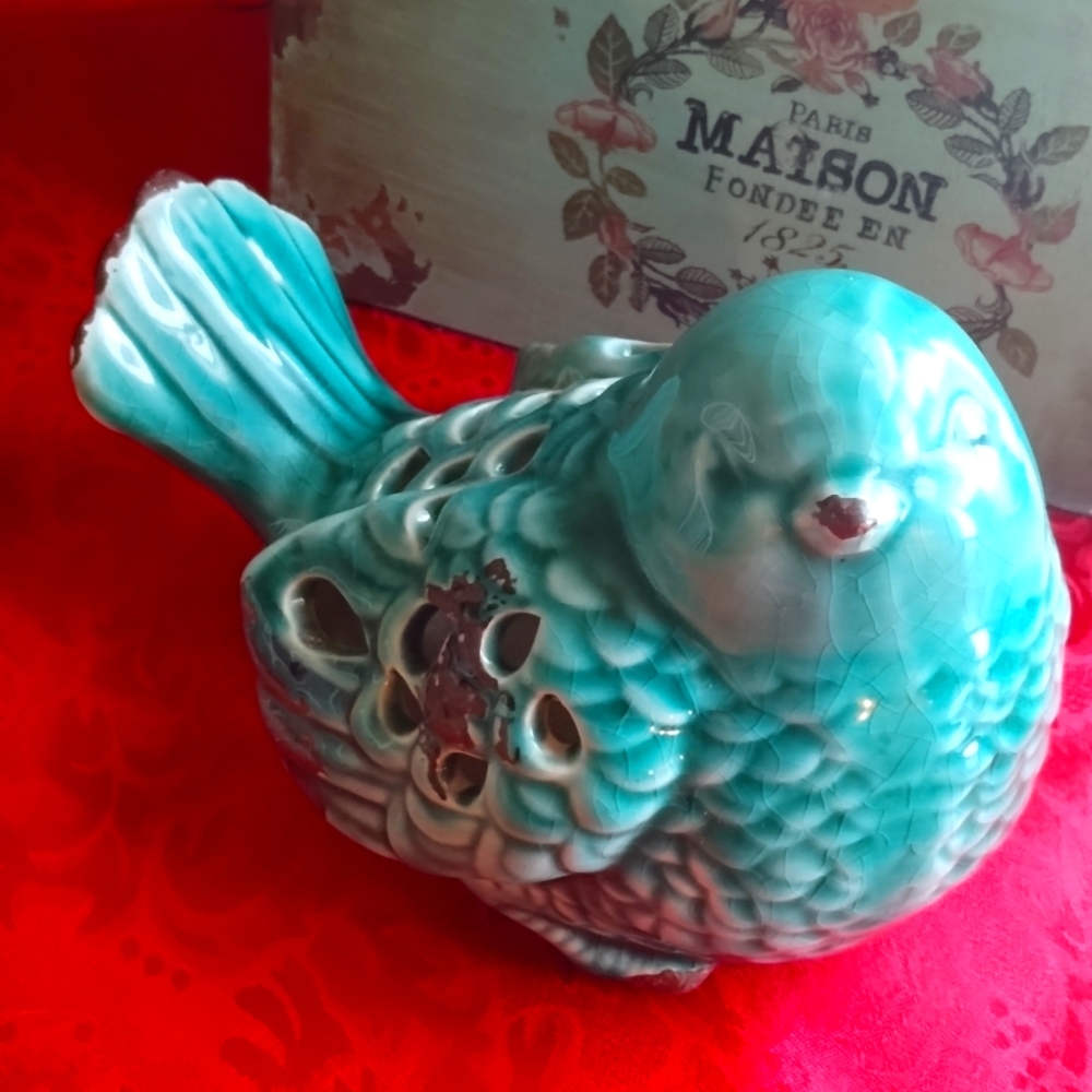 Urban Trends Distressed Bird Figurine
